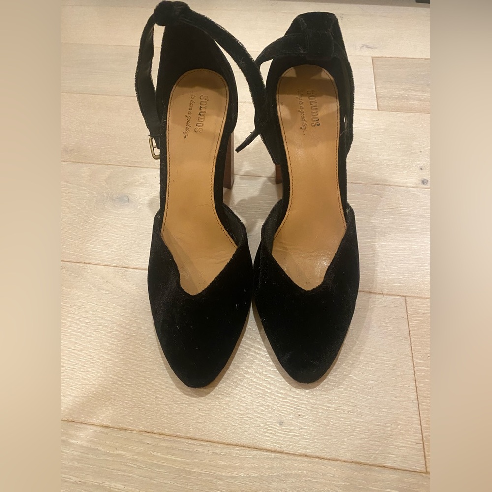 Black velvet Soludos heels